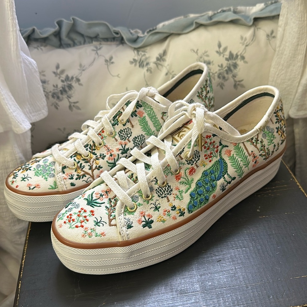 Keds Floral Embroidered Sneakers - White and Green